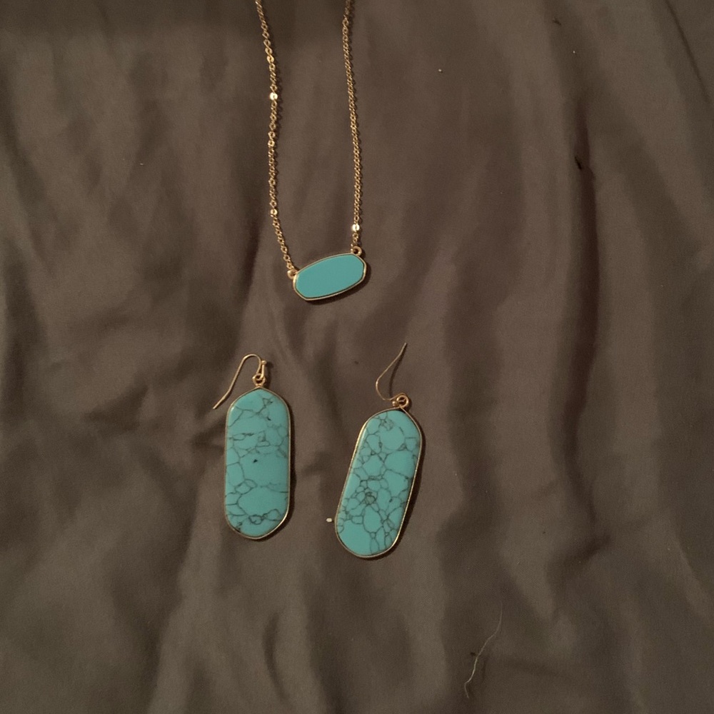 Costume jewelry looks just like Turquoise